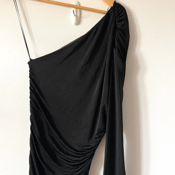 Zara Ruched Asymmetrical One Arm Stretch Mini Dress Black Sz S - Picture 4 of 7